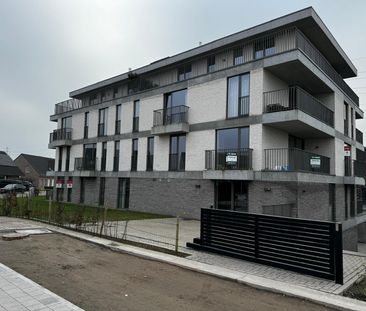 Nieuwbouwappartement op uitstekende locatie in Rumbeke - Photo 2