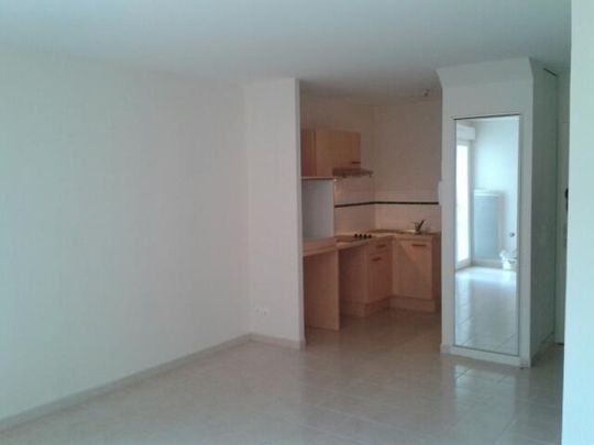 F2 APPARTEMENT A LOUER CAEN PORT DE PLAISANCE LIBRE 08/12/2025 - Photo 1