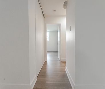 Large, Luxurious, Completely Renovated Large Two Bed Apartment in East York - Photo 1