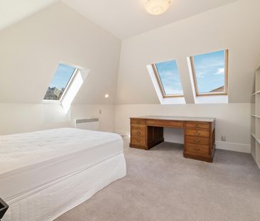 Large home in central Queenstown - Photo 5