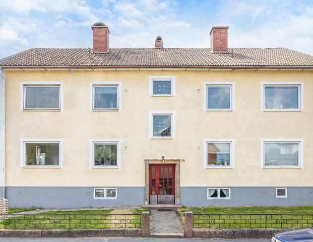 Snickaregatan 18 - Photo 1