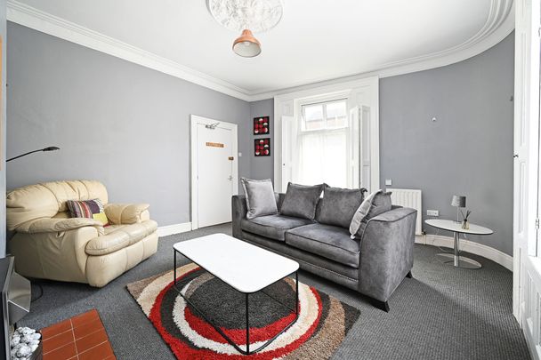 4 bedroom house share to rent - Photo 1