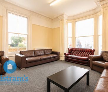 7 bed End Terraced House for Rent - Photo 2