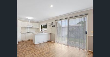 PERFECT LOCATION IN GOLDEN SQUARE - Photo 3