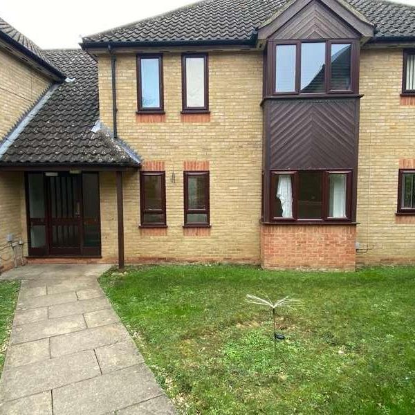 Yew Tree Court, Bury St Edmunds, IP33 - Photo 1