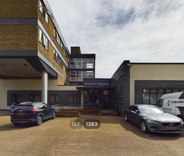 1 bedroom hotel room to rent - Photo 2