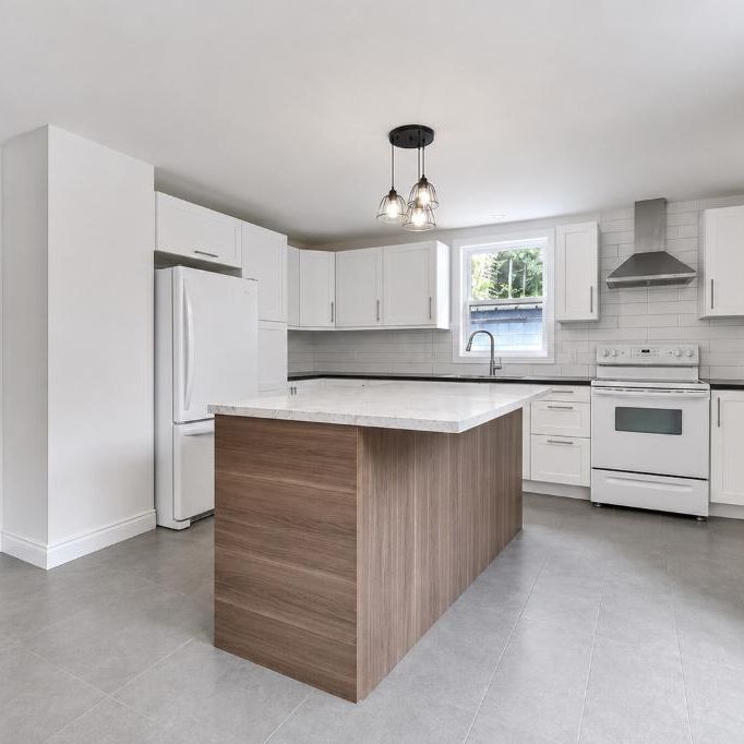 Grand 8 1/2 avec 4 chambres, 2 toilettes St-Jérome - Photo 1