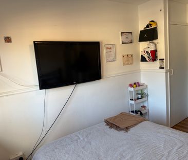 Room in a Shared House, Pear Court, SE15 - Photo 3