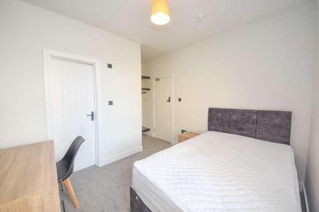 Park Road, Springfield, Wigan, WN6 - Photo 2