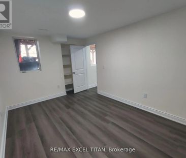 460 MACTIER DRIVE - Photo 2