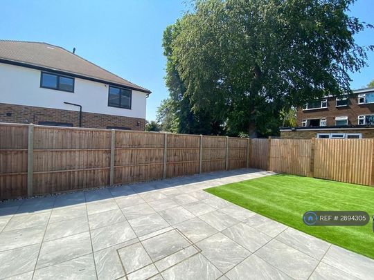 2 bedroom maisonette to rent - Photo 1