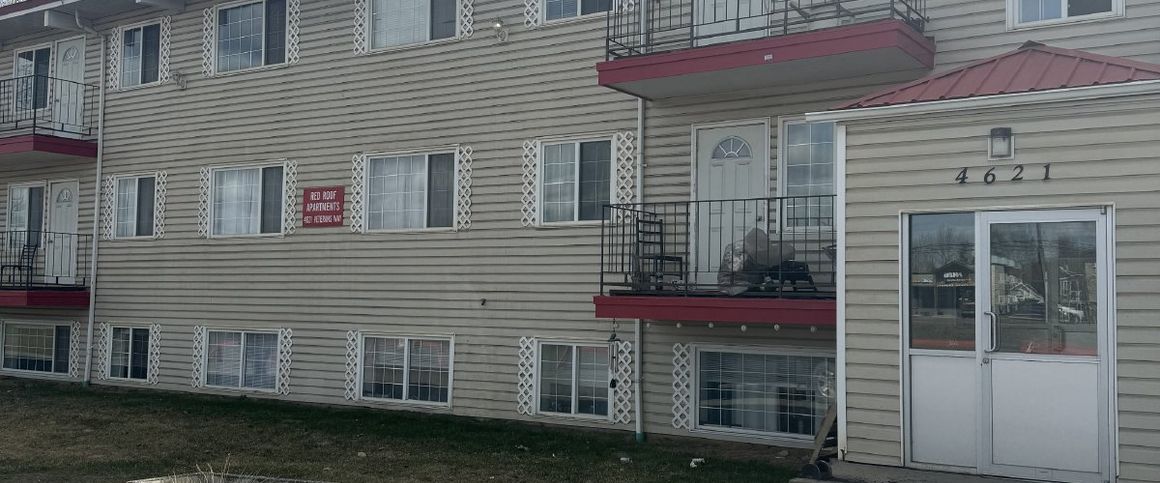 500-504 - RED ROOF - 4621 Veterans Way - 35 - FURNISHED - Renovated - Photo 1