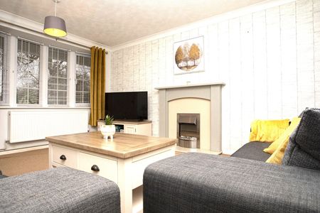 3 Bed Detached House, Rochford Drive, LU2 - Photo 5