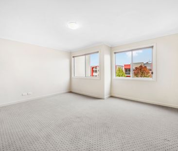5 Errol Street, Crace ACT 2911 - Townhouse For Rent | Domain - Photo 3