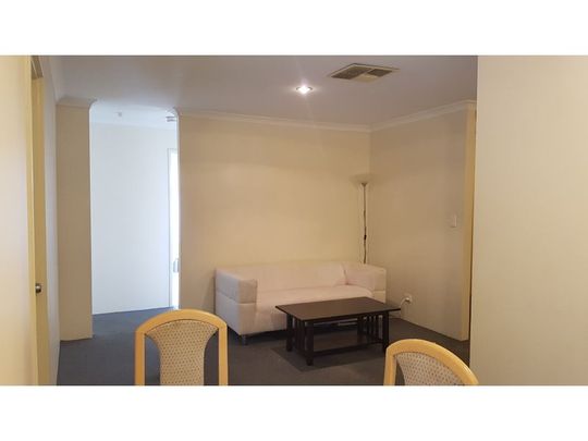 Large, Nice Room Opposite Curtin Uni. No Bills to Pay, FREE WIFI. - Photo 1
