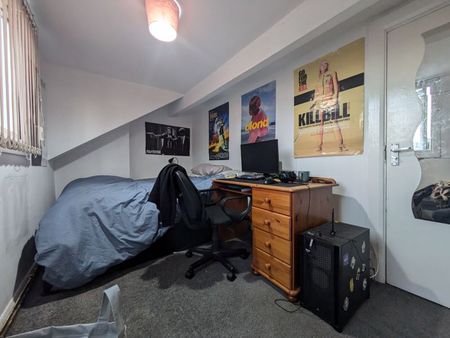 Park Road Lenton, Nottingham - Photo 2