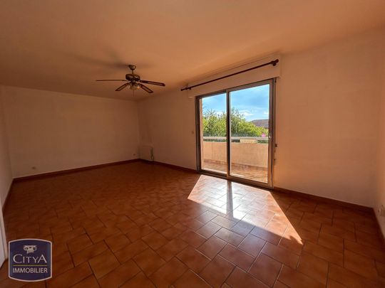 Location Appartement 3 pièces 73m² CARPENTRAS 84200 - Photo 1