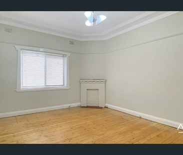 Charming Two-Bedroom Home in Prime Leichhardt Location - Photo 1