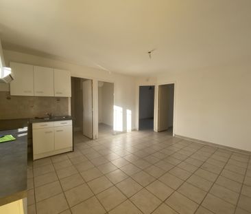 SALINELLES - Appartement F3 de 47m² au 1er étage - - Photo 3