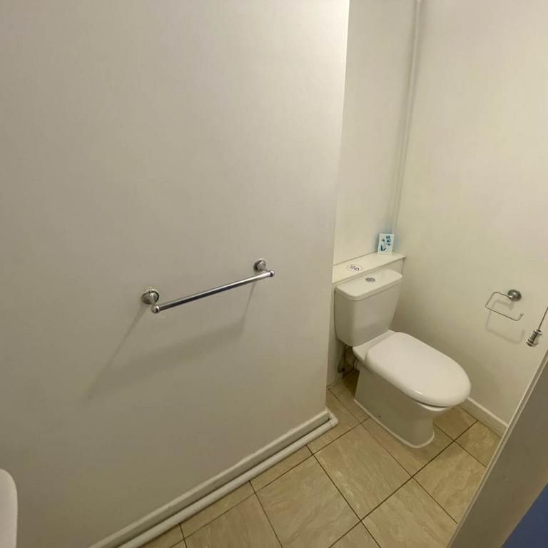 5 bedroom house to rent - Photo 1