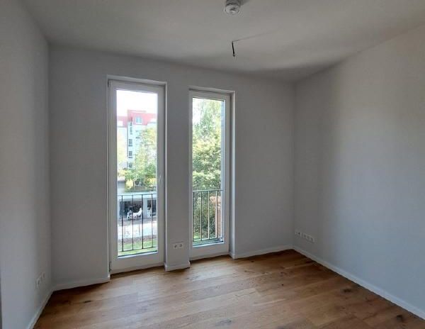 Schicke Neubauwohnung! Mit sonnigen Balkonen! - Foto 1