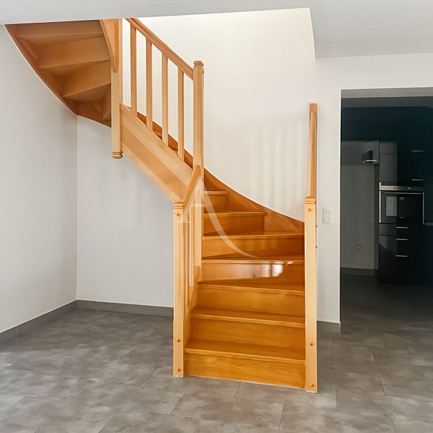 Location Maison 5 pièces 130m² - Photo 1