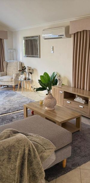 Spacious, Family Home in a Prime Hillside Location - Photo 1