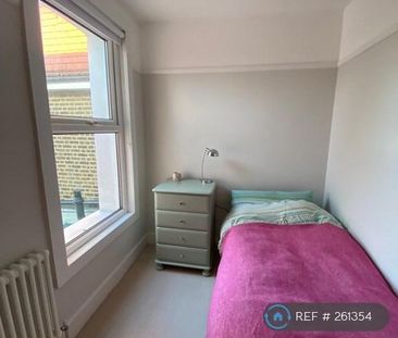 3 bedroom terraced house to rent - Photo 6
