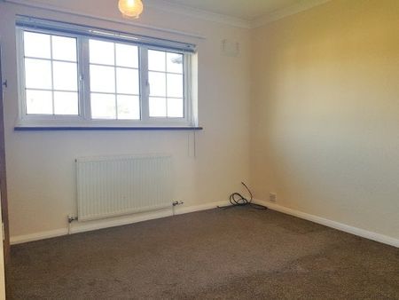 Thaxted Walk, Colchester - Photo 2