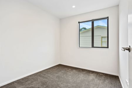 Beautiful 3 Bedroom New Lynn Home - Photo 2
