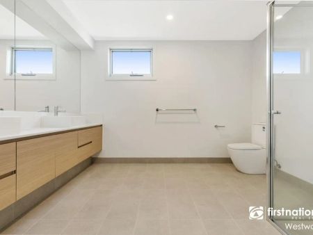 “Don&apos;t Be Jelly!!” - Photo 5