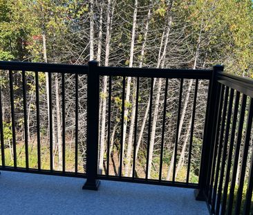 For Lease - 150 Blue Forest Crescent, Barrie, Ontario - Photo 2