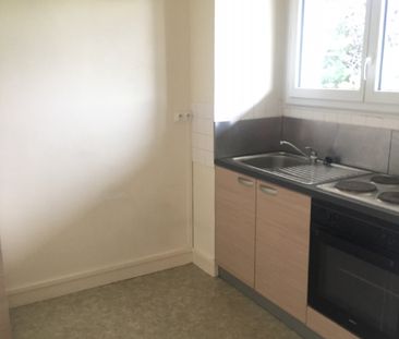 A LOUER GRAND STUDIO AU CALME - Photo 2