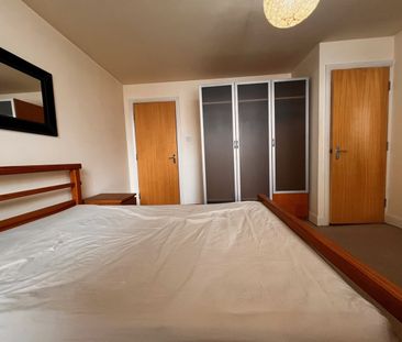 1 Bed Flat, Eastgate, LS2 - Photo 6
