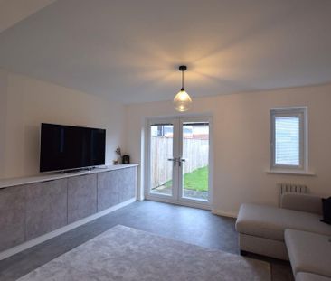 3 bedroom end of terrace house to rent - Photo 2