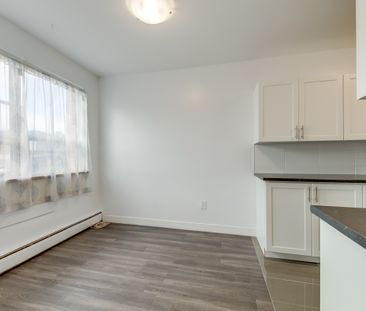 Edinburgh Manor Apartments - 2 Bedroom - Photo 1