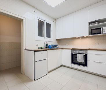 Cozy interior room next to Sants train station - Photo 5