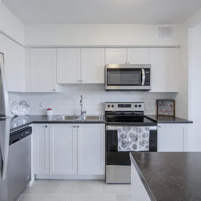 North Shore Towers - Photo 1