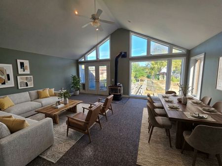 For Lease - 241 Aldercrest Road, Toronto, Ontario - Photo 4