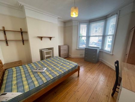 5 bedroom terraced house to rent - Photo 2