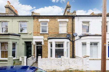 3 bedroom terraced house to rent - Photo 5
