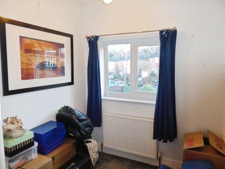 3 bedroom semi-detached house to rent - Photo 3