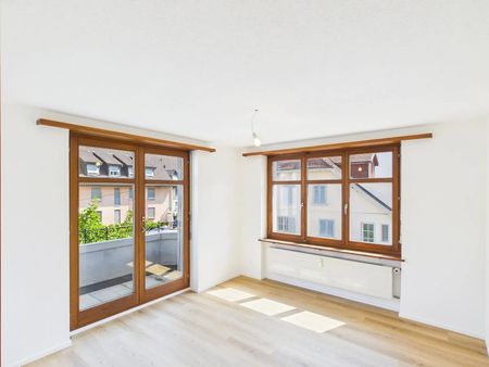 Zentrale Wohnung mit warmer Ausstattung in Sissach - Photo 2
