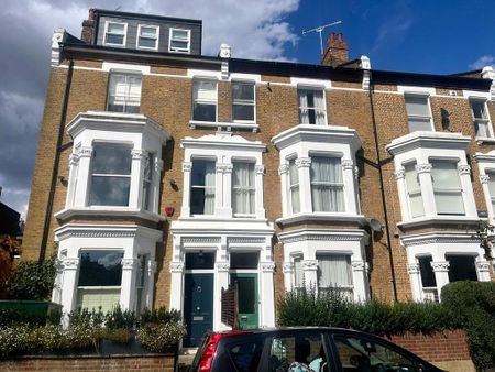 1 bedroom in a house share to rent - Photo 4