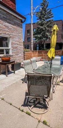 ROOMMATE WANTED: 1BR available in sunny 2BR by Harbord Village - Photo 1