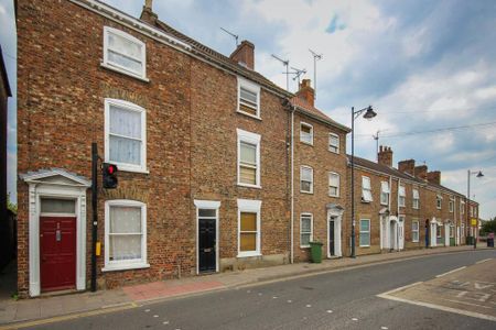 1 bedroom in a house share to rent - Photo 4