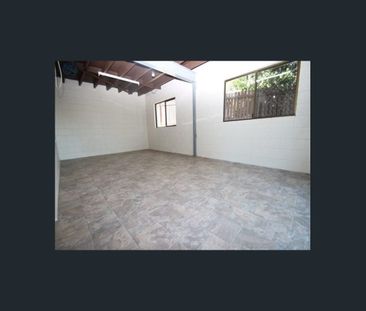 4 BEDROOM FAMILY HOME IN SUN VALLEY. - Photo 6