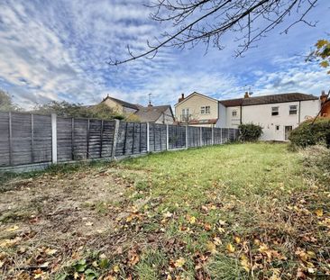 2 bed House Rectory Road, SS5 - Photo 2
