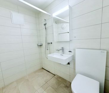 Studio rénové avec encadrement et vue sur le lac au 4ème étage - Photo 4