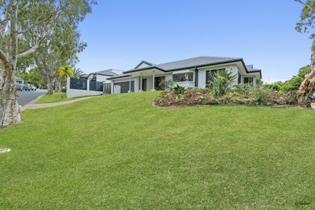 SPACIOUS THREE BEDROOM ONE LEVEL HOME - PEACEFUL LOCATION - Photo 5